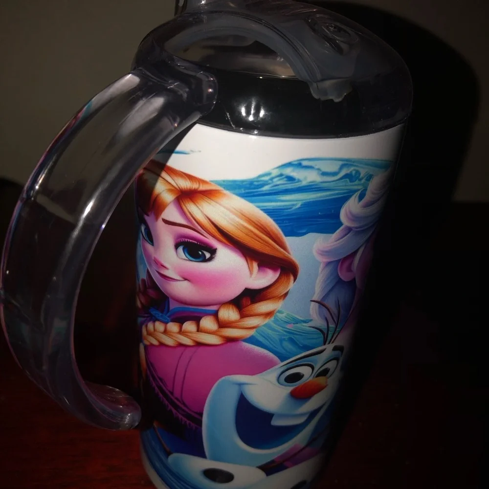 Frozen-Themed Kids Sippy Cup in Purple with Easy-Grip Handles 12 oz . New